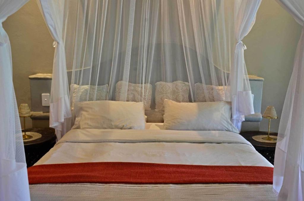 Tingala Lodge - Bed In The Bush بهالابوروا الغرفة الصورة